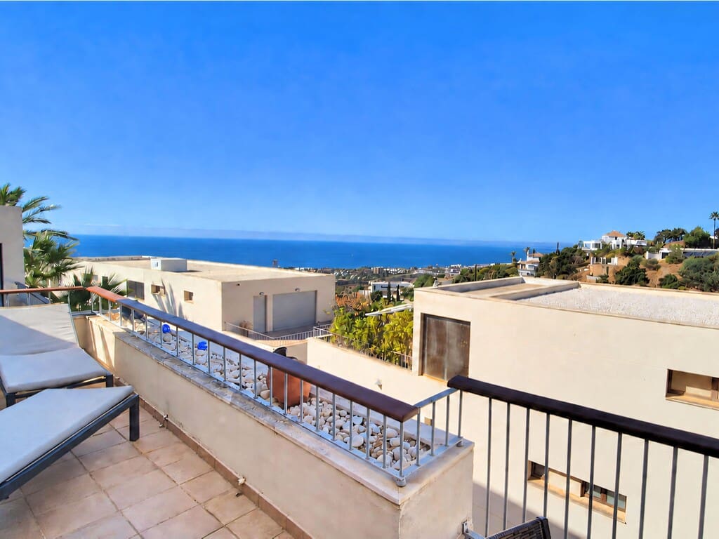 3 chambre Appartement à vendre à Los Monteros avec piscine garage - 495 000 € (Ref: 10115440)