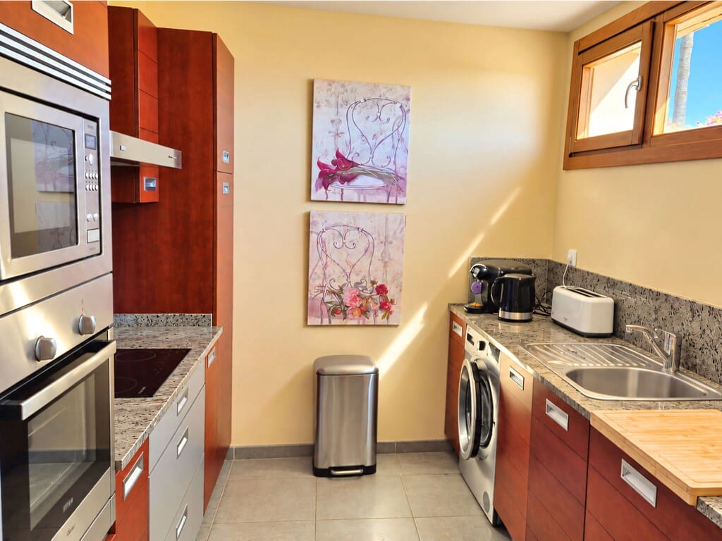 3 chambre Appartement à vendre à Los Monteros avec piscine garage - 495 000 € (Ref: 10115440)