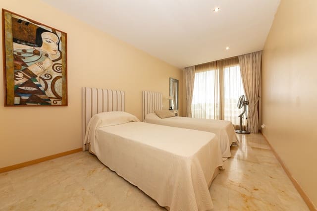 3 chambre Appartement à vendre à Los Monteros, Marbella avec piscine garage - 495 000 € (Ref: 10115440)