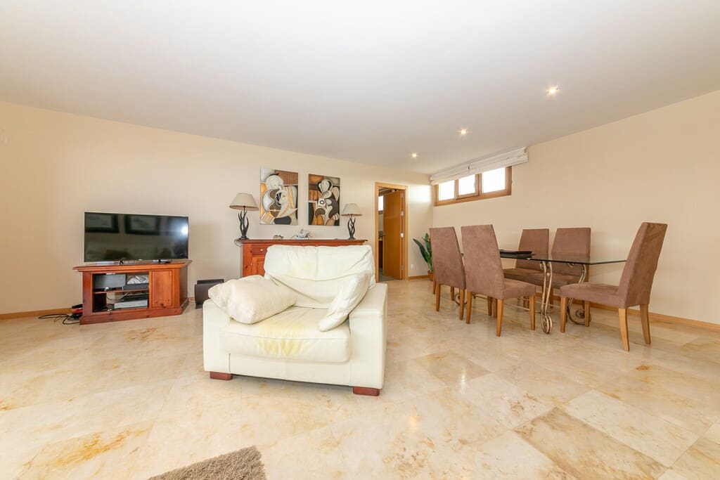 3 bedroom Apartment for sale in Los Monteros with pool garage - € 495,000 (Ref: 10115440)