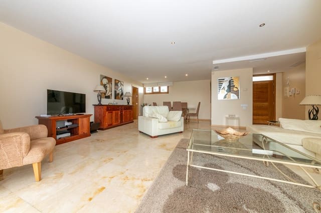 3 chambre Appartement à vendre à Los Monteros, Marbella avec piscine garage - 495 000 € (Ref: 10115440)