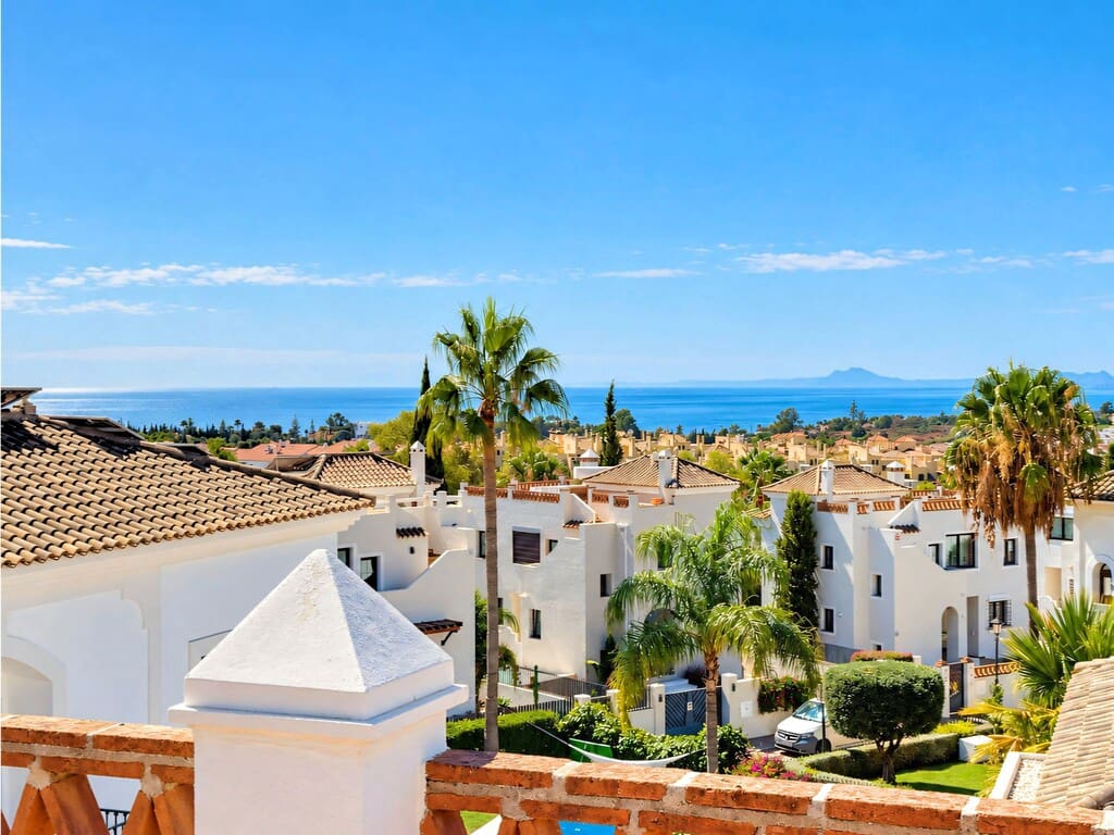 Chalet de 3 habitaciones en New Golden Mile en venta con piscina garaje - 1.200.000 € (Ref: 10115441)