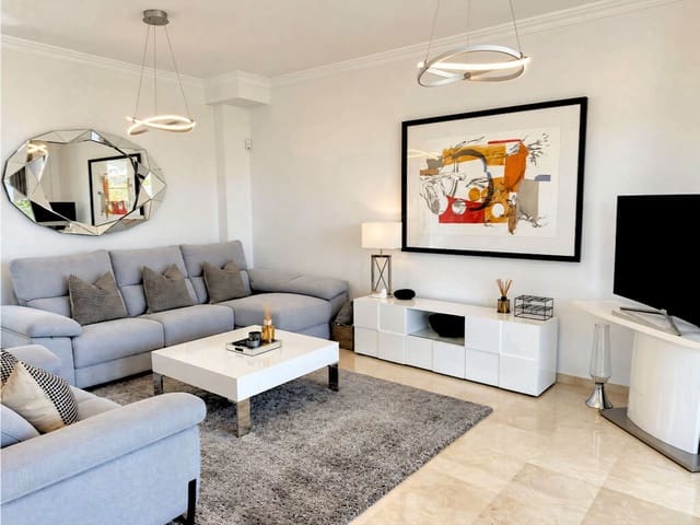 Chalet de 3 habitaciones en New Golden Mile, Estepona en venta con piscina garaje - 1.200.000 € (Ref: 10115441)