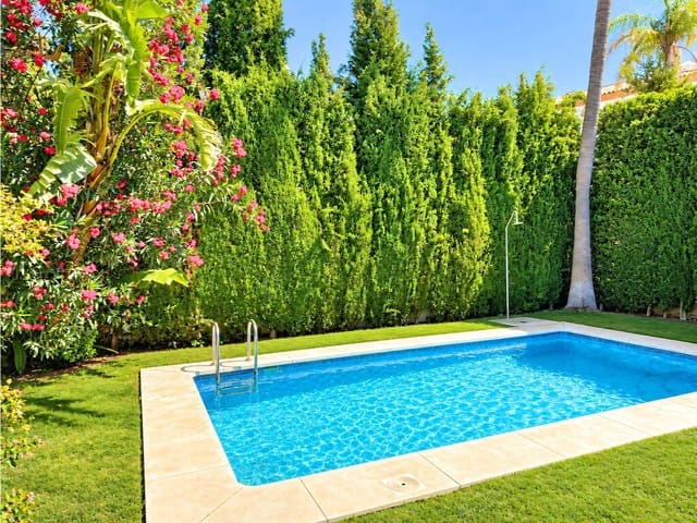 Chalet de 3 habitaciones en New Golden Mile, Estepona en venta con piscina garaje - 1.200.000 € (Ref: 10115441)