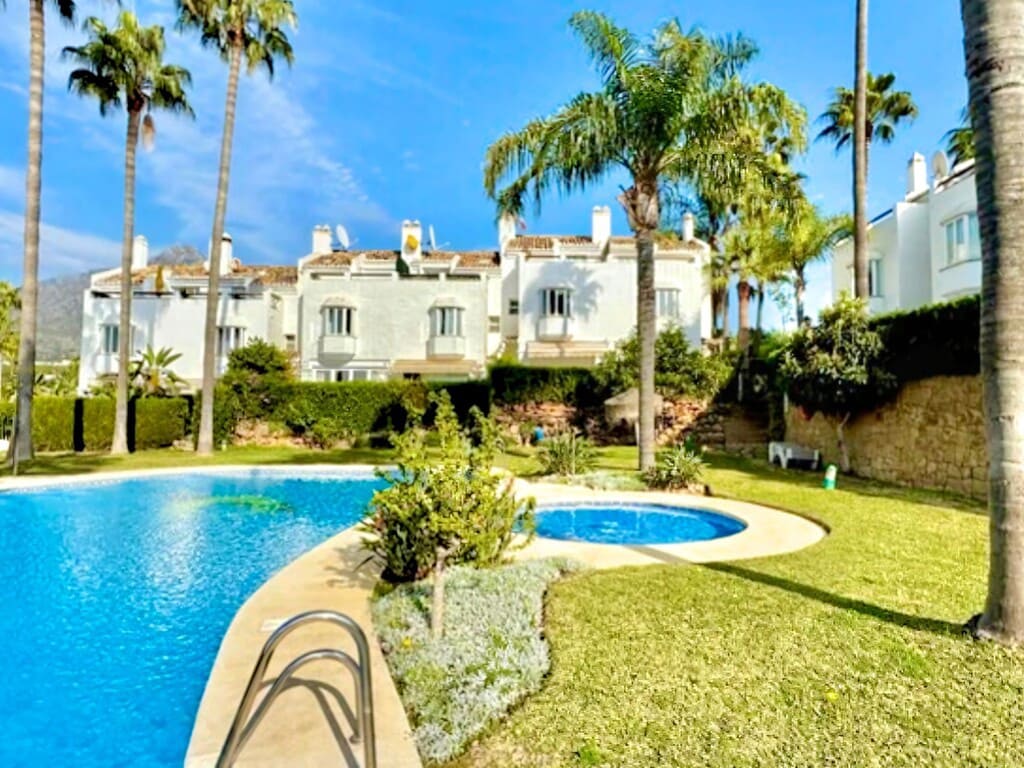 Casa de 3 habitaciones en Golden Mile en venta con piscina garaje - 1.450.000 € (Ref: 10118836)