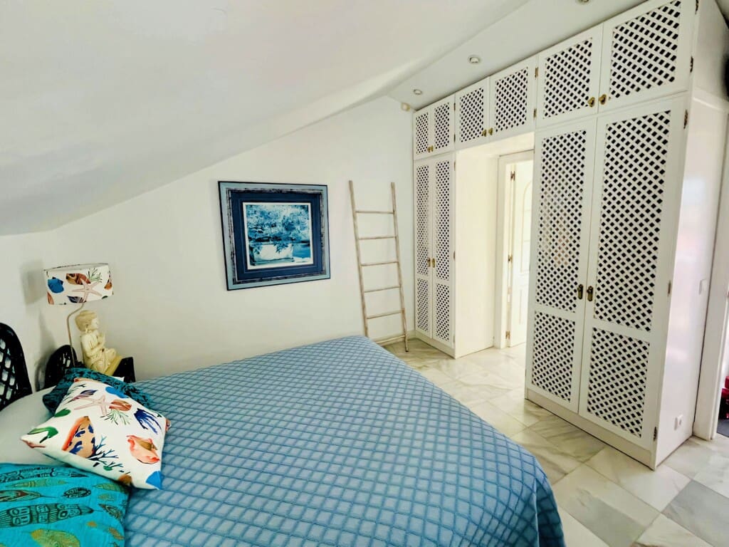 Casa de 3 habitaciones en Golden Mile en venta con piscina garaje - 1.450.000 € (Ref: 10118836)