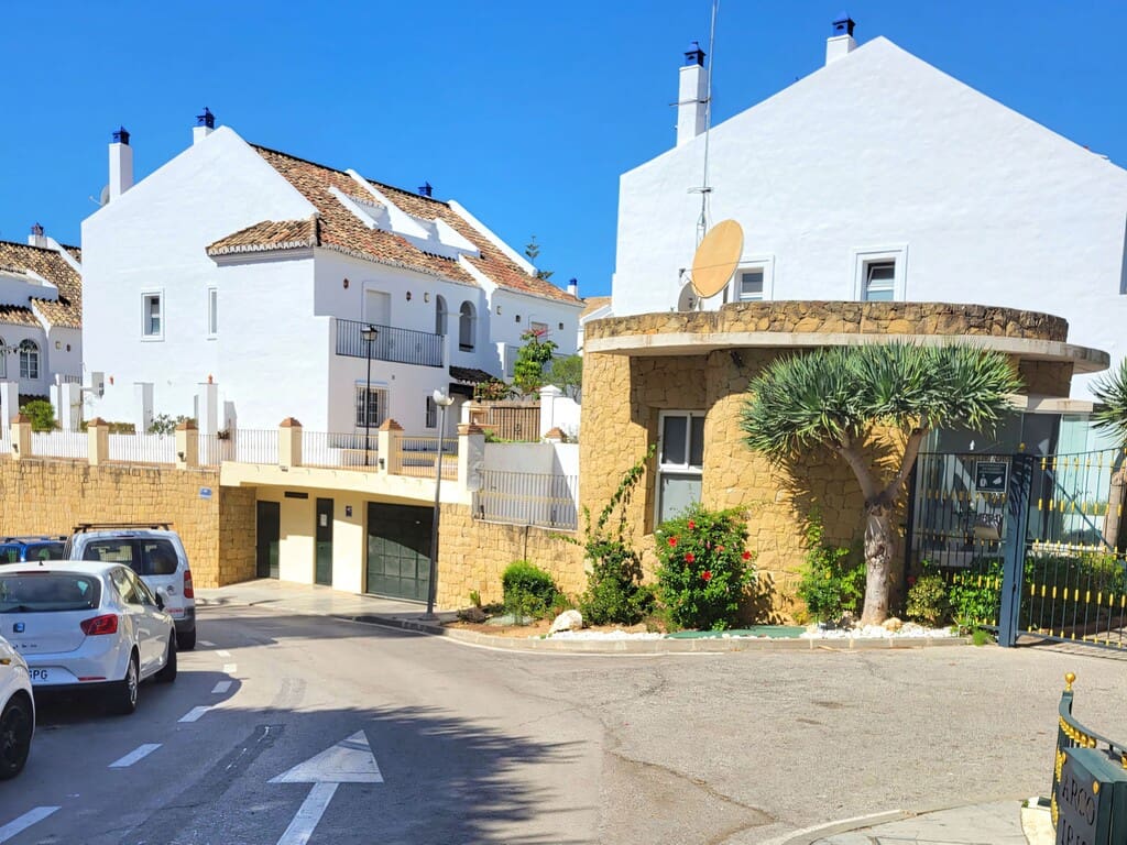 Casa de 3 habitaciones en Golden Mile en venta con piscina garaje - 1.450.000 € (Ref: 10118836)