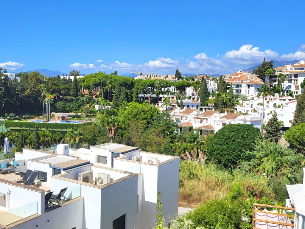 Casa de 3 habitaciones en Golden Mile en venta con piscina garaje - 1.450.000 € (Ref: 10118836)