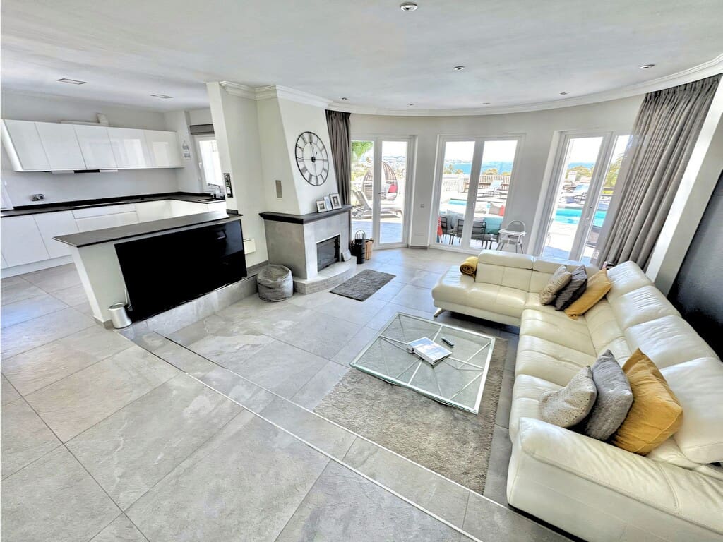 5 Zimmer Villa zu verkaufen in Torrenueva mit Pool Garage - 1.595.000 € (Ref: 10123516)