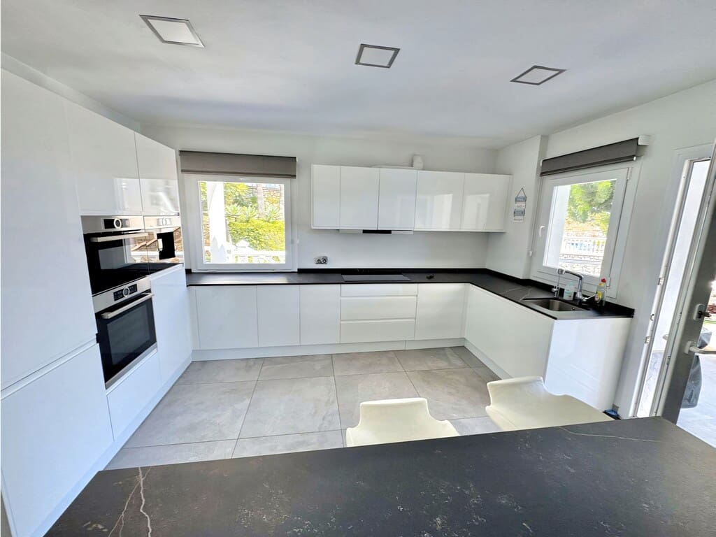 5 Zimmer Villa zu verkaufen in Torrenueva mit Pool Garage - 1.595.000 € (Ref: 10123516)