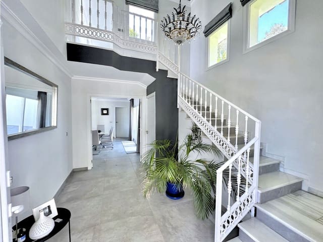 5 Zimmer Villa zu verkaufen in Torrenueva, Mijas mit Pool Garage - 1.595.000 € (Ref: 10123516)