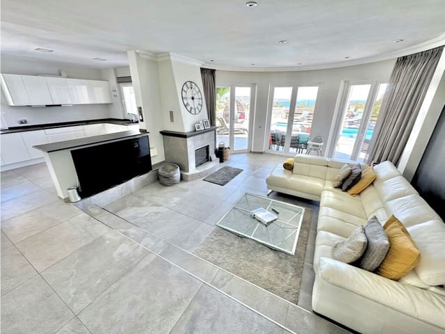 5 Zimmer Villa zu verkaufen in Torrenueva, Mijas mit Pool Garage - 1.595.000 € (Ref: 10123516)