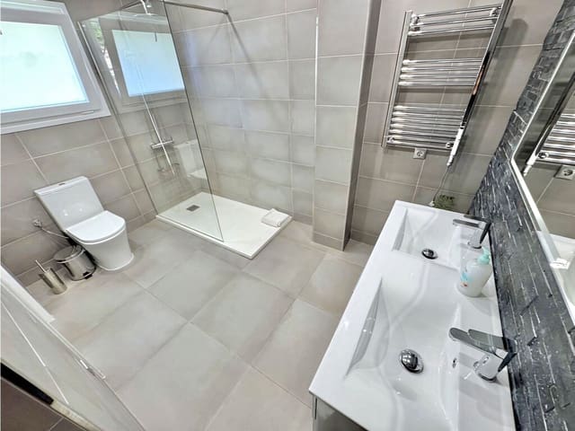 5 Zimmer Villa zu verkaufen in Torrenueva, Mijas mit Pool Garage - 1.595.000 € (Ref: 10123516)