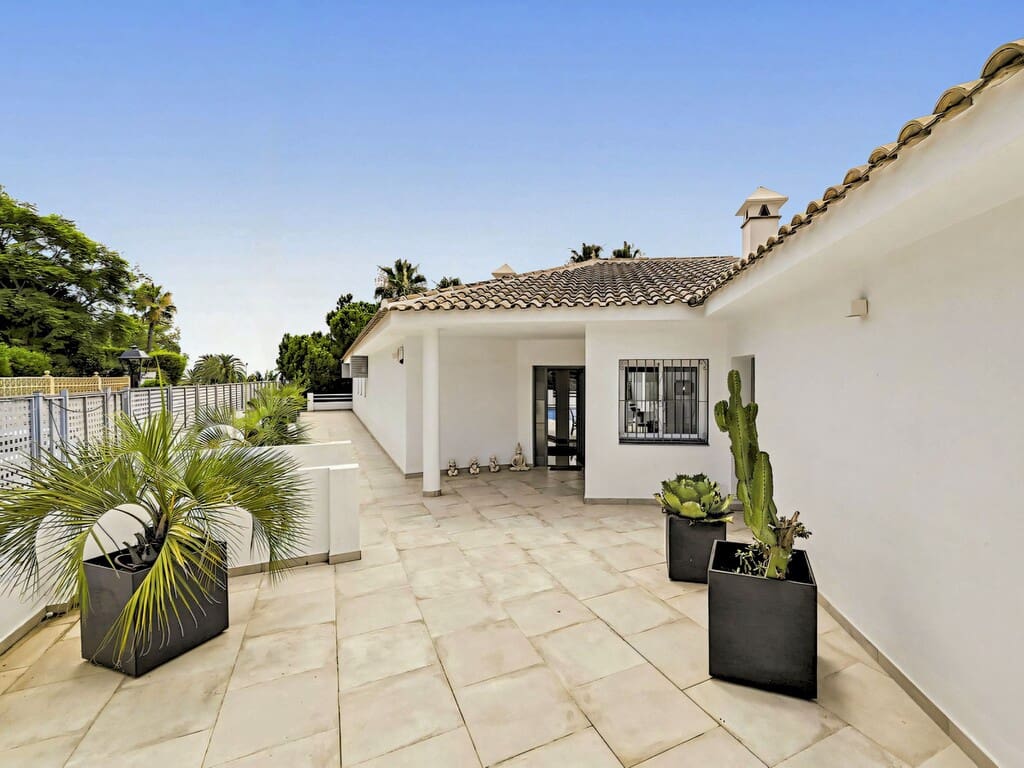5 chambre Villa/Maison à vendre à Mijas Costa avec piscine garage - 1 345 000 € (Ref: 10123517)