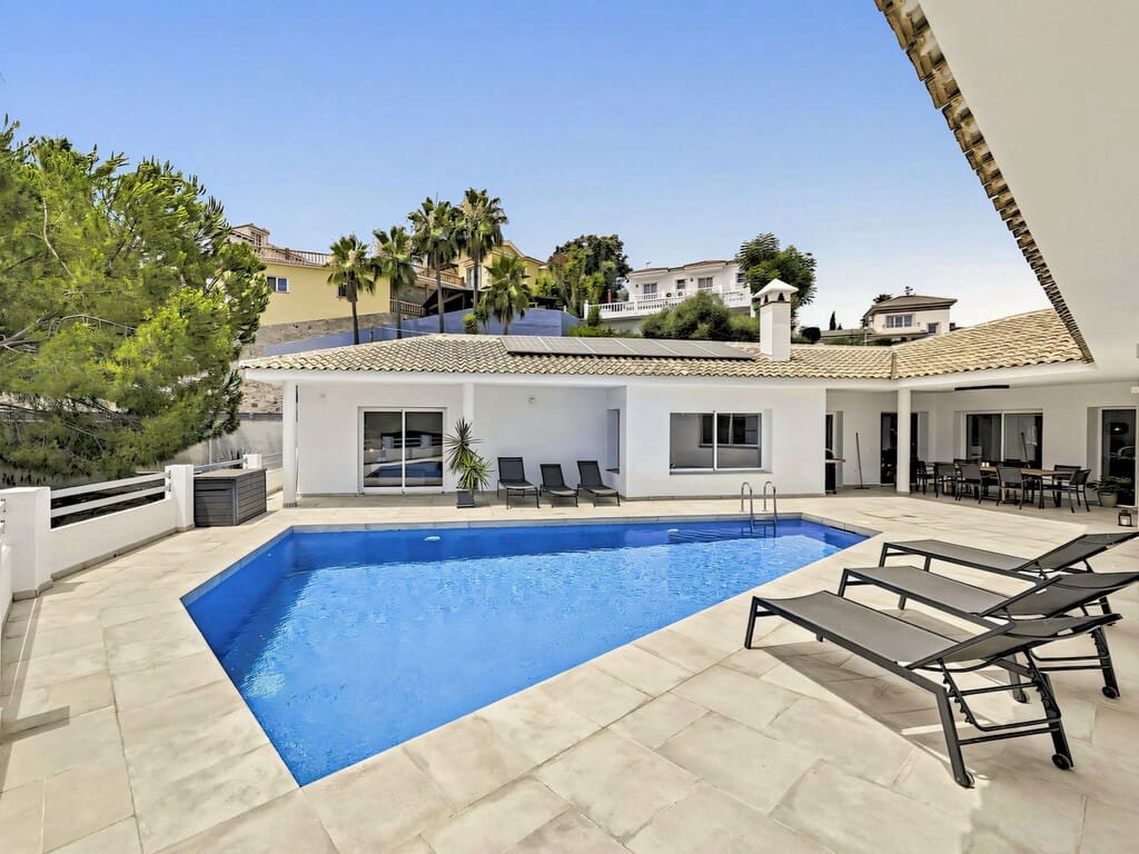 5 chambre Villa/Maison à vendre à Mijas Costa avec piscine garage - 1 345 000 € (Ref: 10123517)