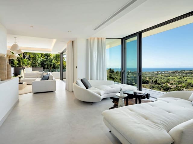 Chalet de 4 habitaciones en El Rosario, Marbella en venta con piscina garaje - 5.995.000 € (Ref: 10128125)