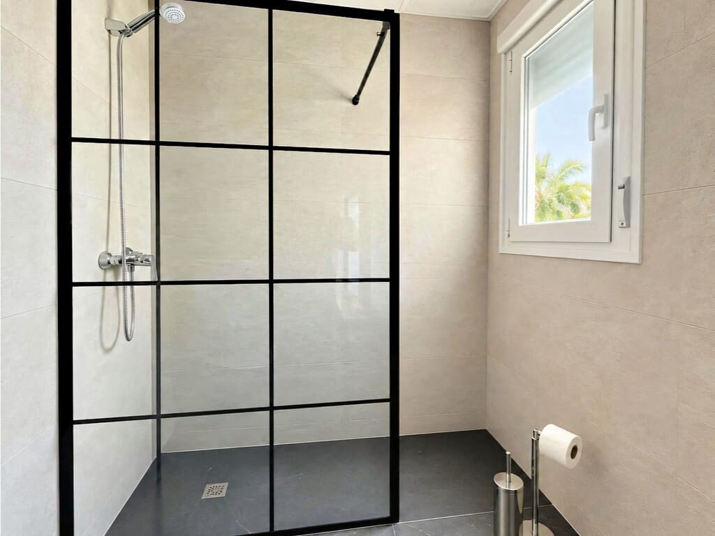 2 sypialnia Penthouse na sprzedaż w Nueva Andalucia z basenem garażem - 554 000 € (Ref: 10131289)