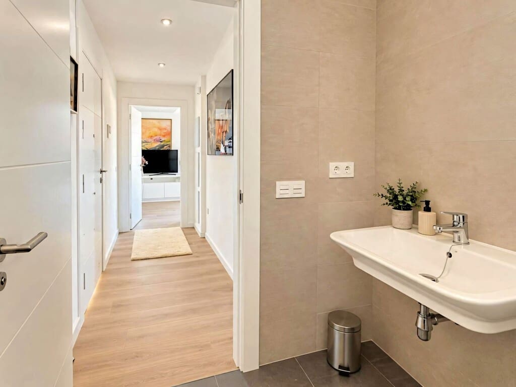 2 sypialnia Penthouse na sprzedaż w Nueva Andalucia z basenem garażem - 554 000 € (Ref: 10131289)