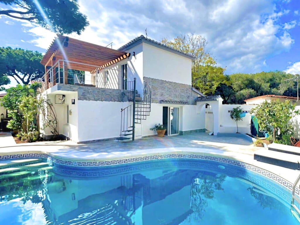 4 quarto Moradia para venda em Elviria com piscina garagem - 1 199 000 € (Ref: 10131290)