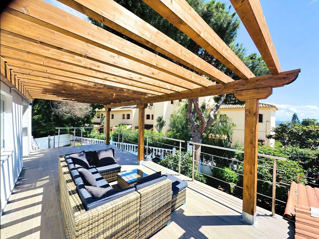 4 quarto Moradia para venda em Elviria com piscina garagem - 1 199 000 € (Ref: 10131290)