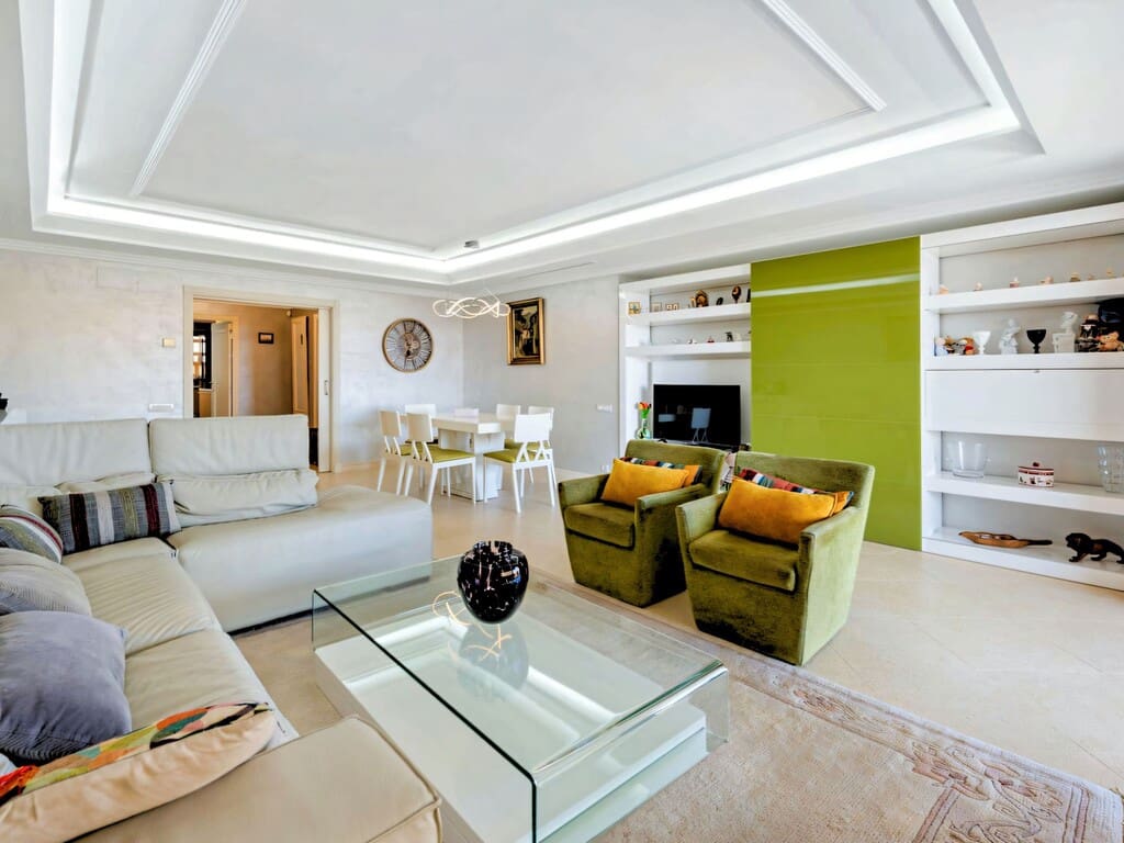 3 quarto Apartamento para venda em Estepona com piscina garagem - 2 275 000 € (Ref: 10131291)