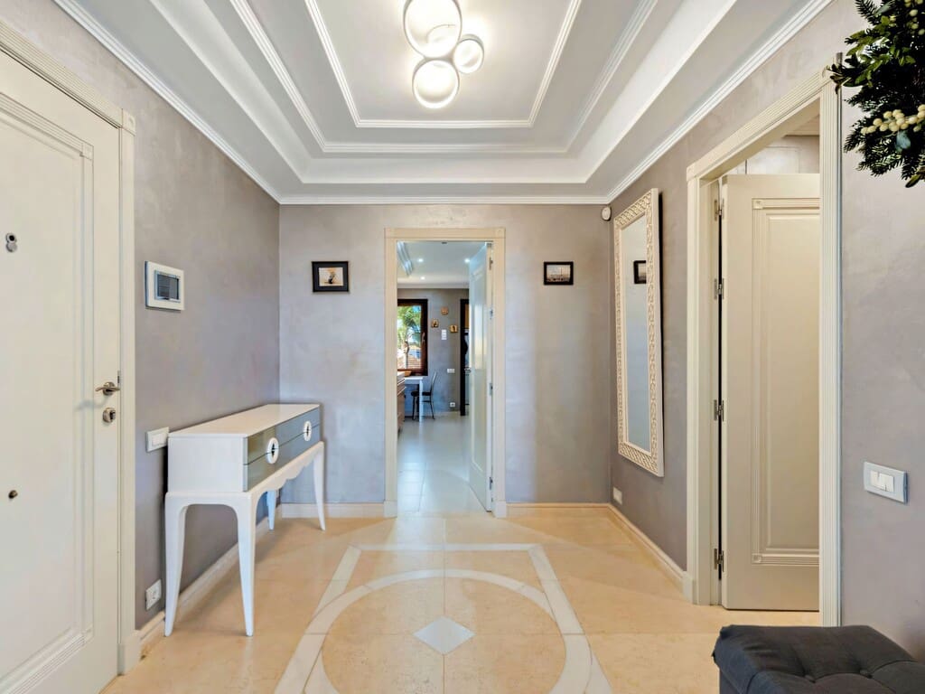 3 quarto Apartamento para venda em Estepona com piscina garagem - 2 275 000 € (Ref: 10131291)