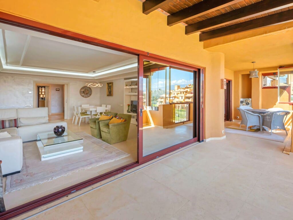 3 quarto Apartamento para venda em Estepona com piscina garagem - 2 275 000 € (Ref: 10131291)