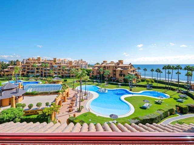 3 quarto Apartamento para venda em Estepona com piscina garagem - 2 275 000 € (Ref: 10131291)