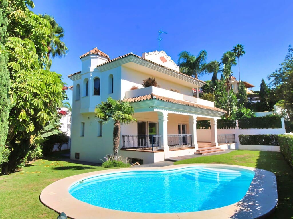 4 camera da letto Villa in vendita in San Pedro de Alcantara con piscina garage - 1.900.000 € (Rif: 10132619)