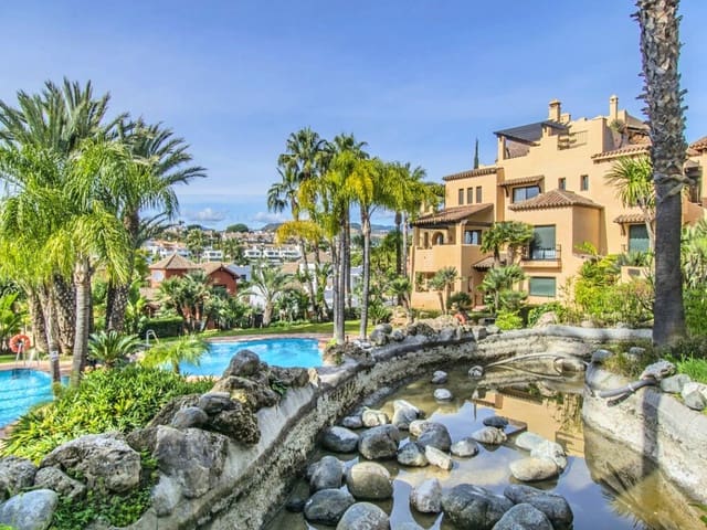 2 Zimmer Apartment zu verkaufen in Atalaya-Isdabe, Estepona mit Pool Garage - 399.000 € (Ref: 10135740)