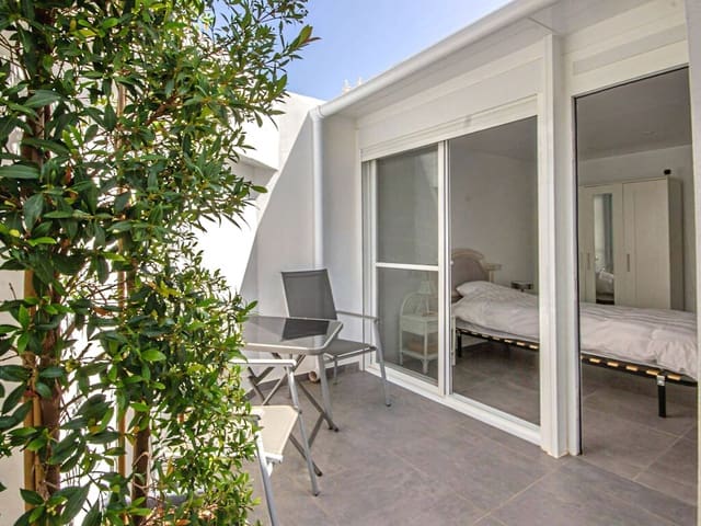 2 chambre Bungalow à vendre à Las Chapas, Marbella avec garage - 489 000 € (Ref: 10139288)