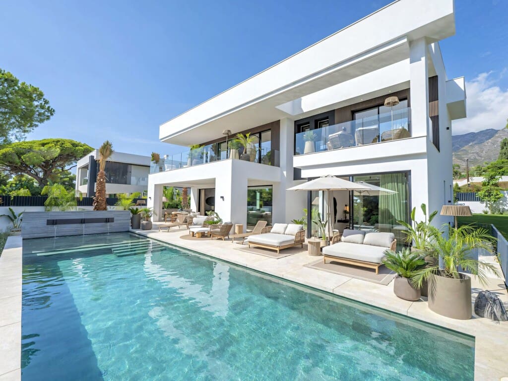 6 Zimmer Villa zu verkaufen in Golden Mile mit Pool Garage - 4.950.000 € (Ref: 10141751)