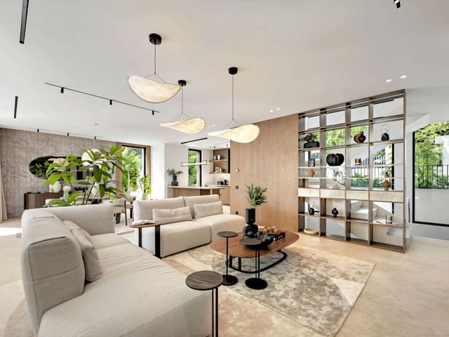 6 soverom Villa til salgs i Golden Mile, Marbella med svømmebasseng garasje - € 4 950 000 (Ref: 10141751)