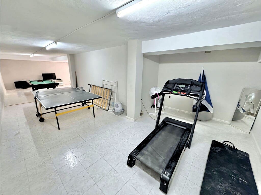 Chalet de 4 habitaciones en Calahonda en venta con piscina garaje - 1.250.000 € (Ref: 10141752)