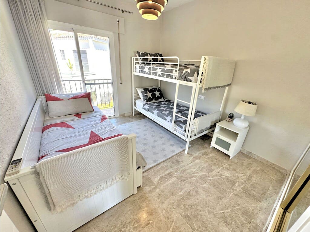 Chalet de 4 habitaciones en Calahonda en venta con piscina garaje - 1.250.000 € (Ref: 10141752)