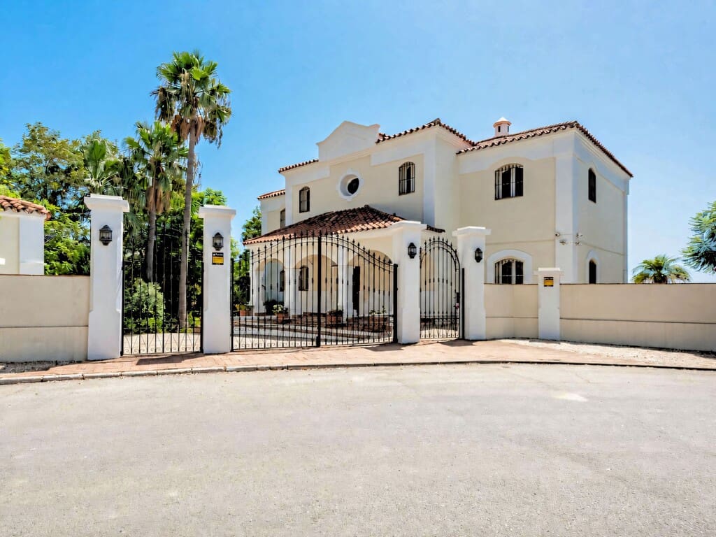 5 Zimmer Villa zu verkaufen in Benahavis mit Pool Garage - 3.500.000 € (Ref: 10148344)