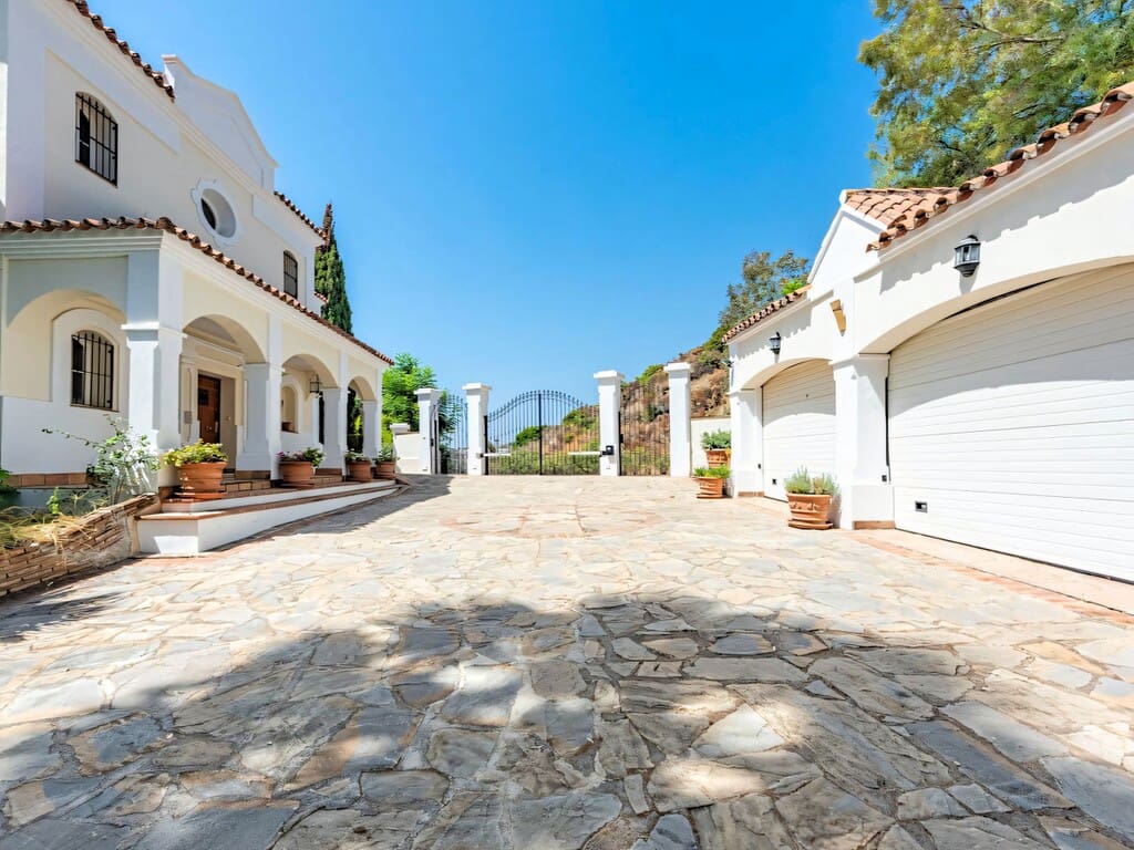 5 Zimmer Villa zu verkaufen in Benahavis mit Pool Garage - 3.500.000 € (Ref: 10148344)