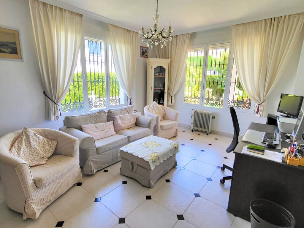 4 slaapkamer Villa te koop in Elviria met zwembad garage - € 1.300.000 (Ref: 10148345)