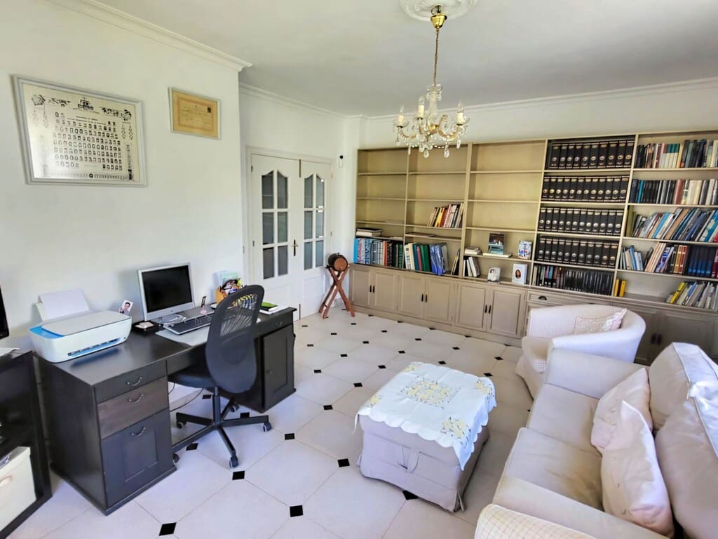 4 slaapkamer Villa te koop in Elviria met zwembad garage - € 1.300.000 (Ref: 10148345)