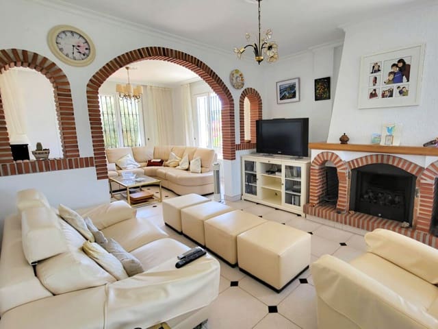 4 slaapkamer Villa te koop in Elviria, Marbella met zwembad garage - € 1.300.000 (Ref: 10148345)