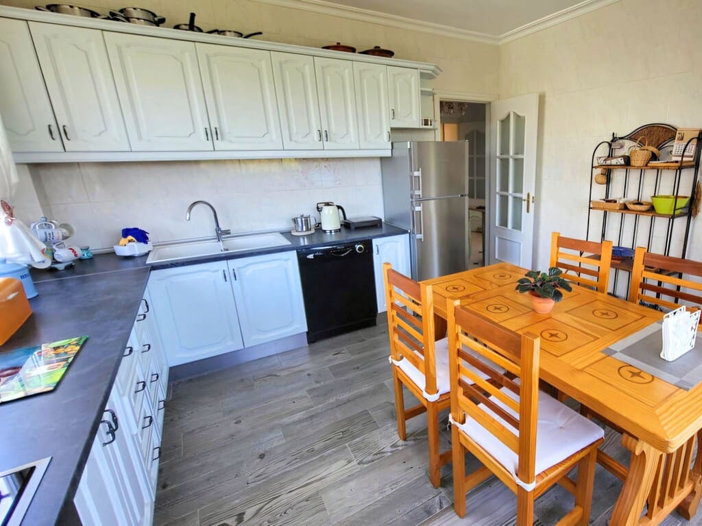 4 slaapkamer Villa te koop in Elviria met zwembad garage - € 1.300.000 (Ref: 10148345)