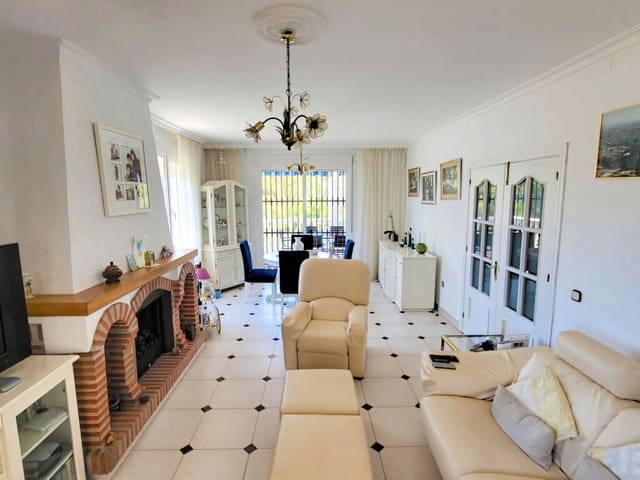 4 slaapkamer Villa te koop in Elviria, Marbella met zwembad garage - € 1.300.000 (Ref: 10148345)