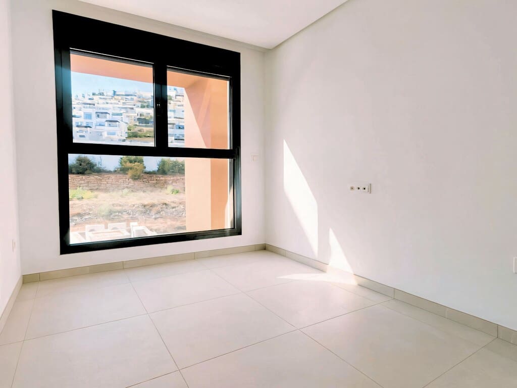 3 bedroom Apartment for sale in La Quinta with pool garage - € 1,295,000 (Ref: 10153312)