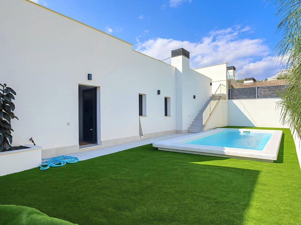 3 bedroom Apartment for sale in La Quinta with pool garage - € 1,295,000 (Ref: 10153312)