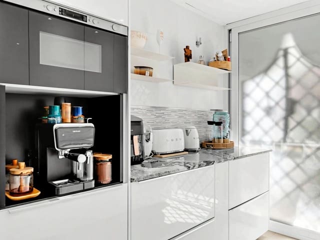 3 chambre Penthouse à vendre à La Quinta, Benahavís avec piscine garage - 850 000 € (Ref: 10153313)