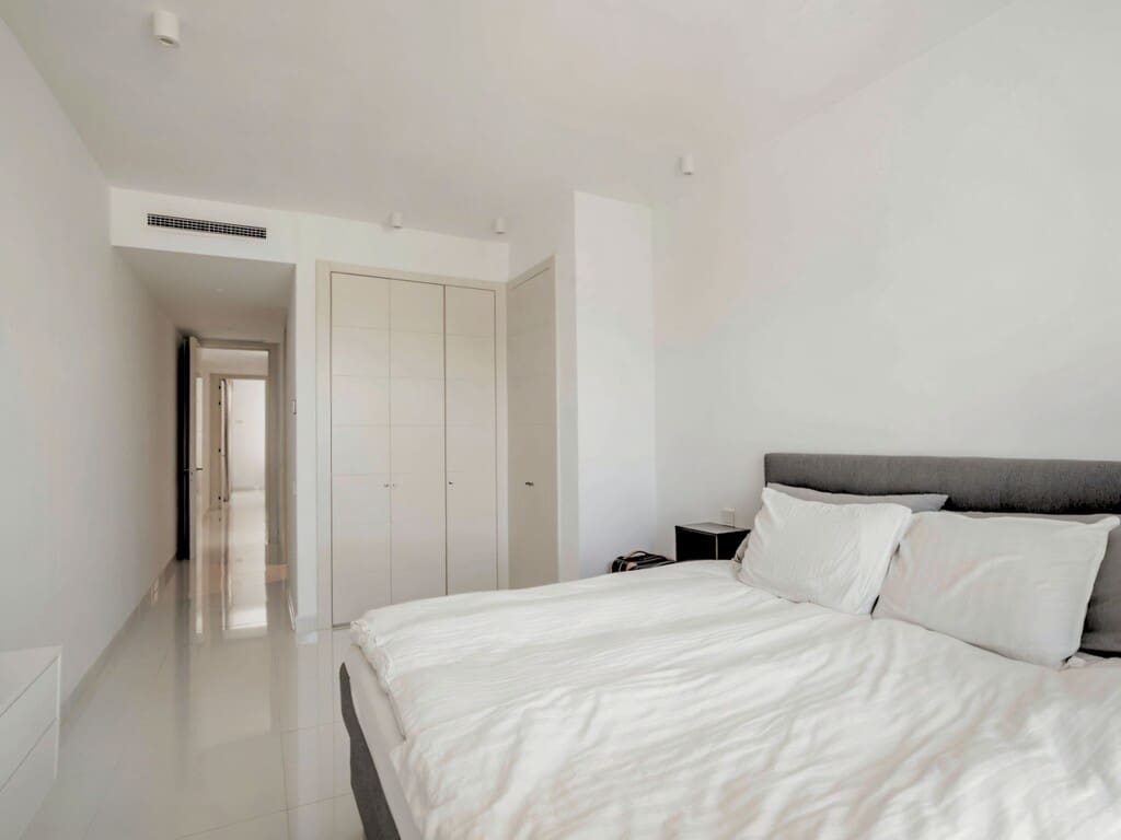2 bedroom Penthouse for sale in Benahavis with pool garage - € 775,000 (Ref: 10154820)