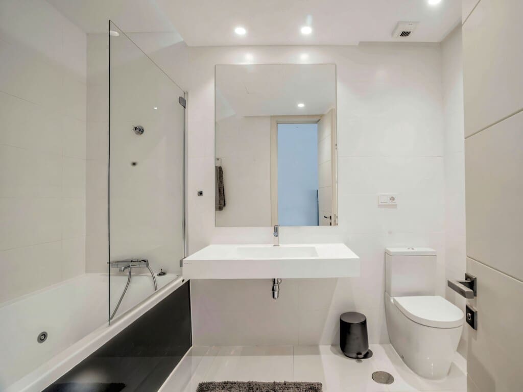 2 bedroom Penthouse for sale in Benahavis with pool garage - € 775,000 (Ref: 10154820)