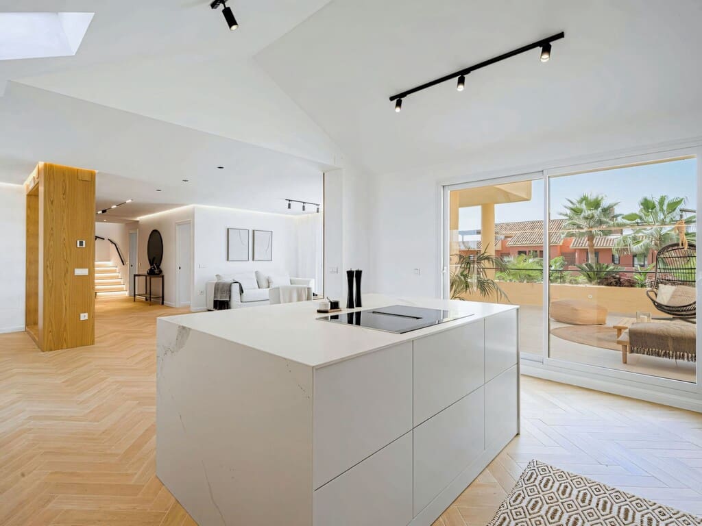 3 chambre Penthouse à vendre à Bel-Air avec piscine garage - 995 000 € (Ref: 10157418)