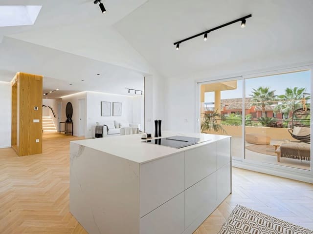 3 soverom Penthouse til salgs i Bel-Air, Estepona med svømmebasseng garasje - € 995 000 (Ref: 10157418)