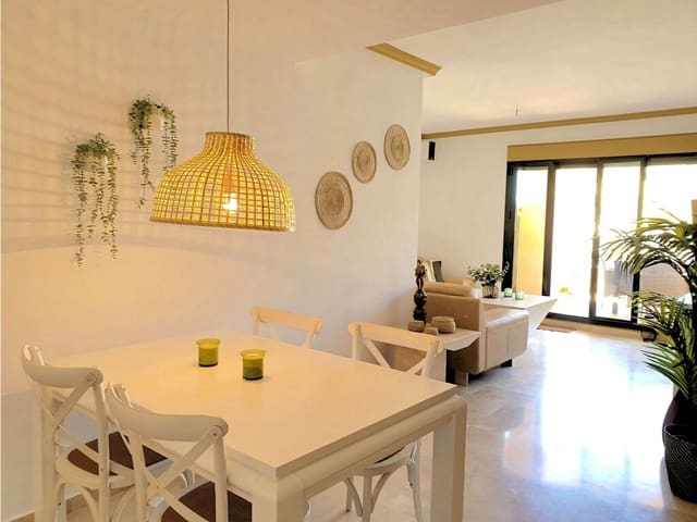 2 soverom Penthouse til salgs i Torrequebrada, Benalmádena med svømmebasseng garasje - € 475 000 (Ref: 10159120)
